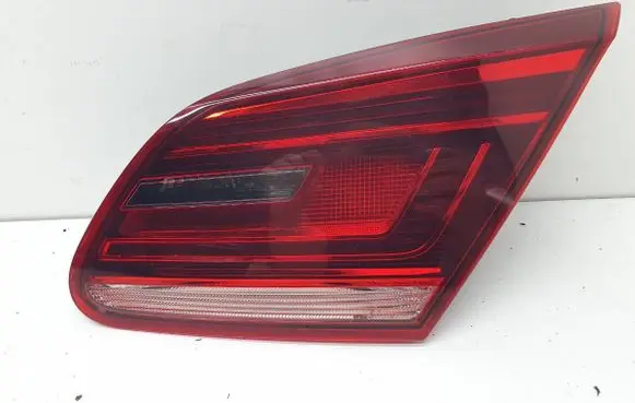 Volkswagen PASSAT CC Rear/tail lights