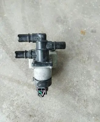 Hyundai Ioniq 5 Webasto circulation pump for autonomous heater 375W3GI010