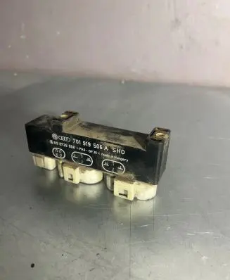 Volkswagen Sharan Coolant fan relay 701919506A