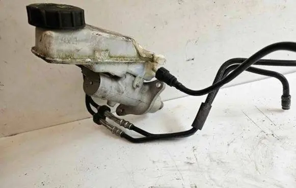 Brake fluid reservoir