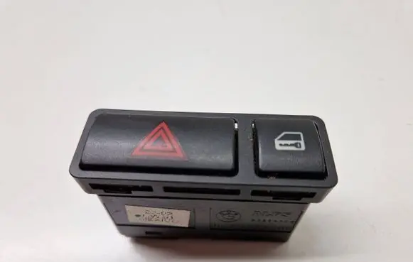 BMW X5 E53 Hazard light switch 8368920