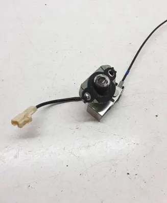 Lexus IS 220D-250-350 Tailgate exterior lock 