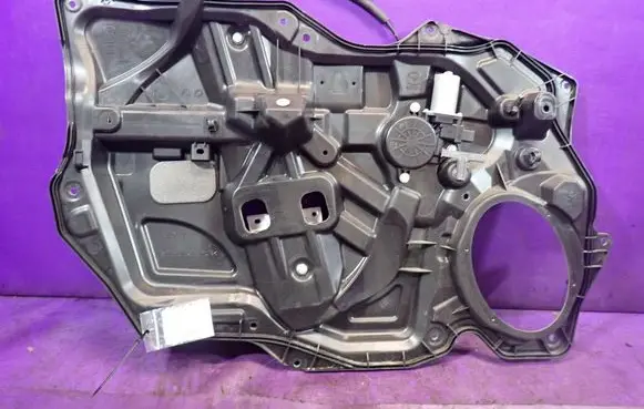 Mazda 3 II Front door window regulator with motor 