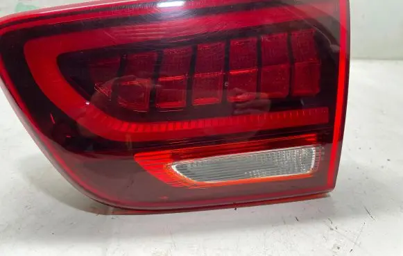 KIA Sorento Tailgate rear/tail lights