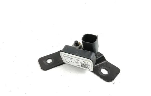 Mercedes-Benz CLS C218 AMG Airbag deployment crash/impact sensor A0055421218
