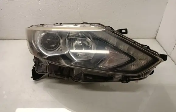 Nissan Qashqai Headlight/headlamp 10018013