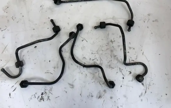 Ford Galaxy Fuel injector supply line/pipe 