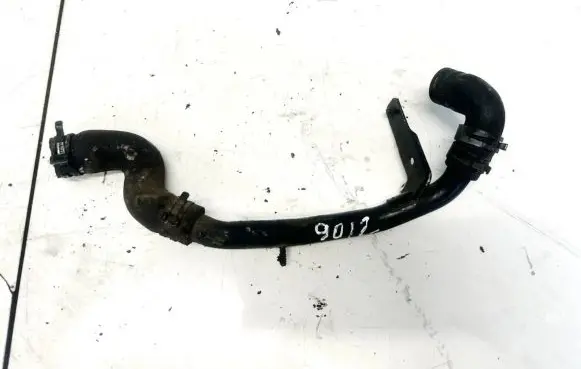 Volkswagen Touran II Engine coolant pipe/hose