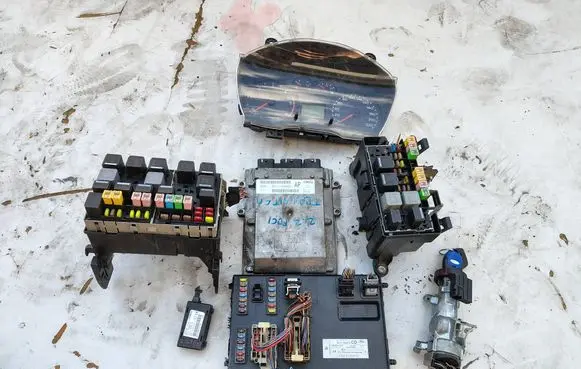 Ford Transit Engine control unit/module 6C1112A650AP