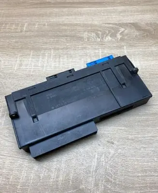 BMW 3 E90 E91 Comfort/convenience module 9267421 106818