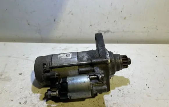 Volkswagen Golf VII Starter motor 02Z911024B 4380000232 NDJ7267720
