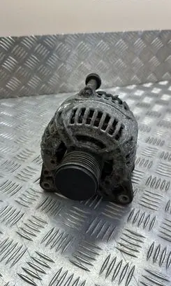 Nissan Juke I F15 Generator/alternator 8200728292F 0124525140