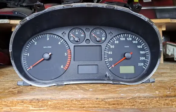 Seat Ibiza II (6k) Speedometer (instrument cluster) W06K0920801E 2206000213 110008924028