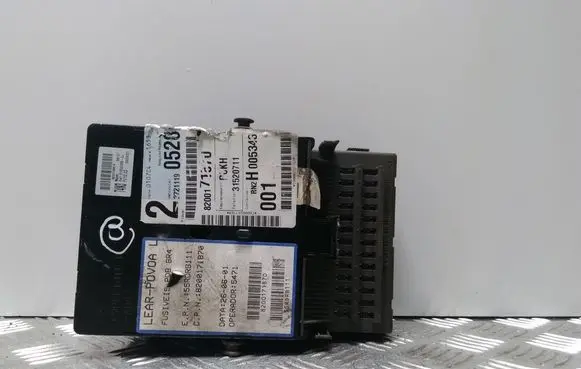 Renault Laguna II Fuse module 8200171870 8200148809 8200004201E