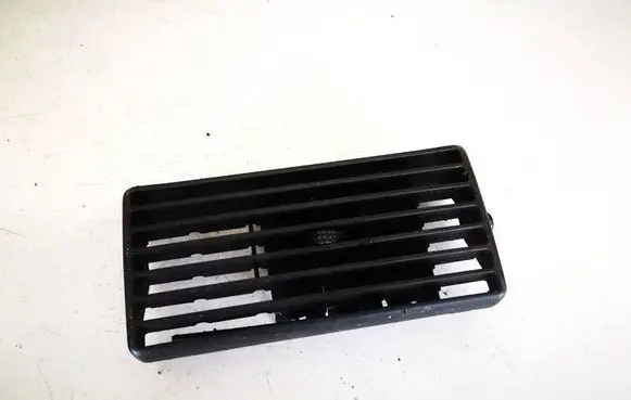 Volkswagen Golf IV Dash center air vent grill 1j0819763b 1j0819755b