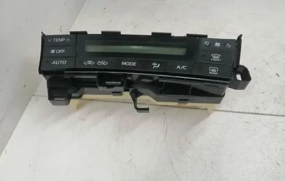 Toyota Prius (XW30) Climate control unit 75D726