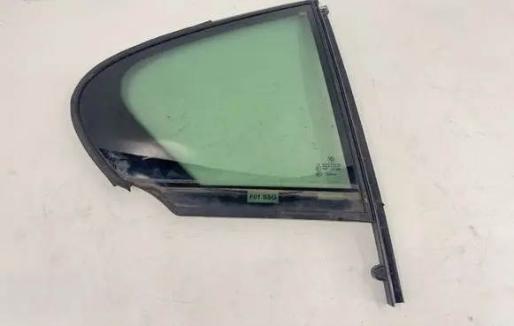 BMW 7 F01 F02 F03 F04 Rear vent window glass 7177656