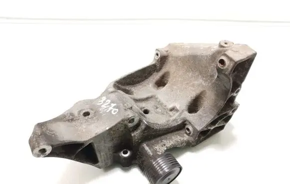 BMW 5 E60 E61 Generator/alternator bracket 7802639 13992010