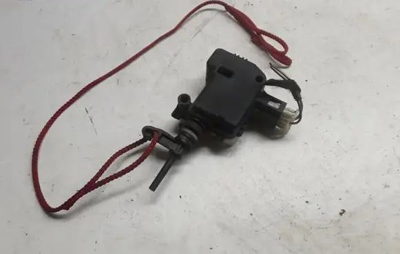 Mercedes-Benz S W221 Fuel tank cap lock A2518200197