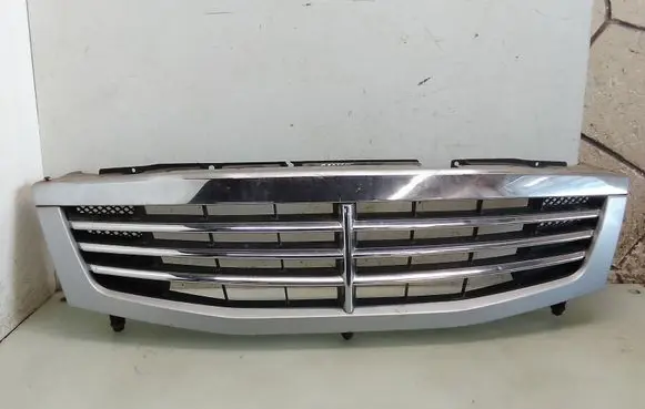 SsangYong Rexton I Front bumper upper radiator grill 7946308000