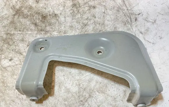BMW X5 G05 Fender mounting bracket 7418220 292B