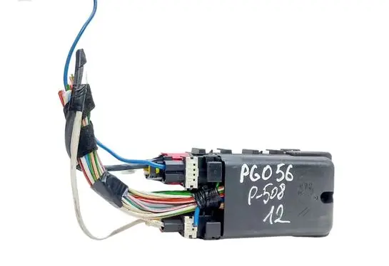 Peugeot 508 Fuse module 9665492680