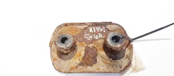 Opel Vectra B Bracket in trunk/boot 