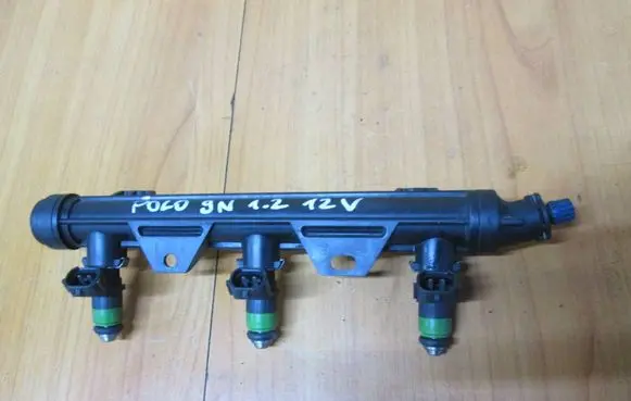 Seat Ibiza III (6L) Fuel injector 03E906031 2124B09883