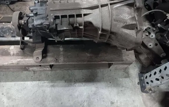 Opel Omega B1 Manual 5 speed gearbox 90523122