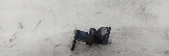 Volkswagen Golf V Front door upper hinge 0831402m