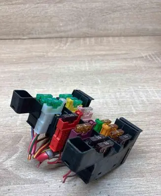 Mercedes-Benz E W211 Fuse module 2115450301 13943311