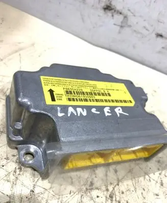 Mitsubishi Lancer VIII Airbag control unit/module P8635A229 DDPPSCB THFMH061900983
