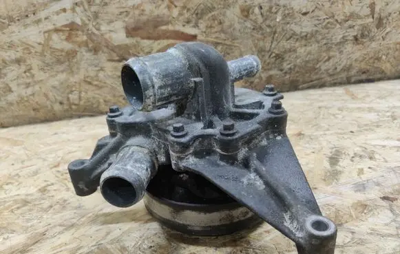 Lincoln LS Water pump F5DE8A528BB