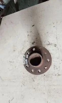 Opel Zafira B Rear wheel hub 93188708 13253029