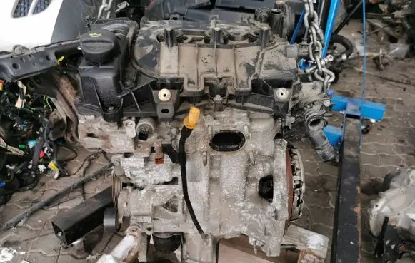 Peugeot 2008 I Engine 10B208 0215417 PSAHM01