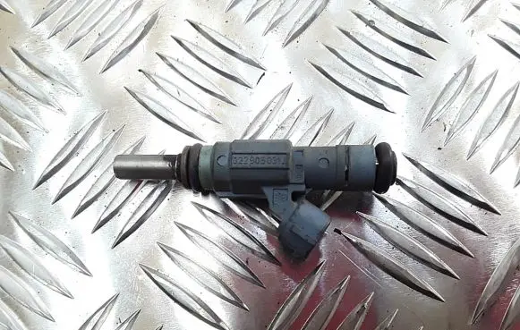 Fuel injector