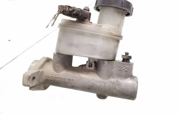 Nissan Almera N16 Master brake cylinder 22157879