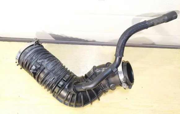 Intercooler hose/pipe