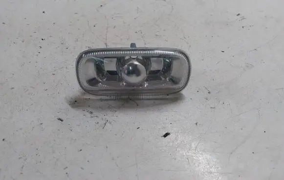 Audi A4 S4 B7 8E 8H Front fender indicator light 8E0949127