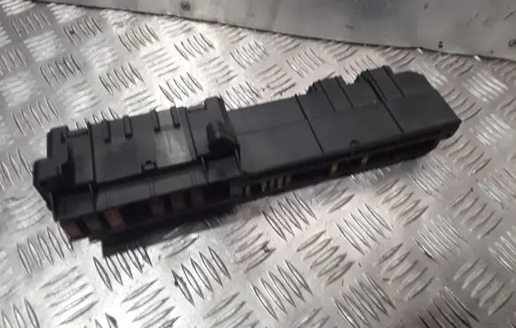 BMW 5 E60 E61 Fuse module