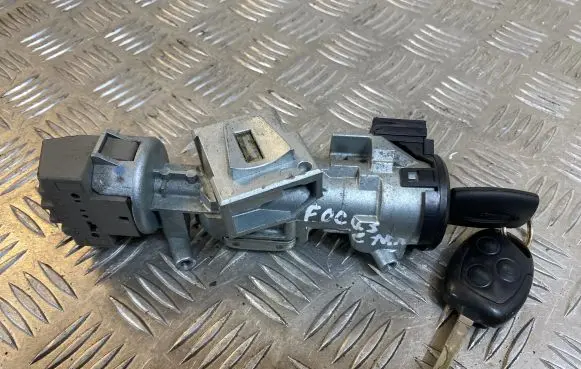 Ford Focus C-MAX Ignition lock 3M513F880AC