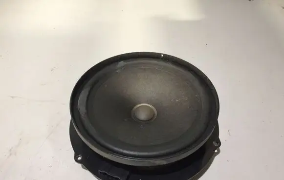 Skoda Octavia Mk2 (1Z) Front door speaker 5L0035411A