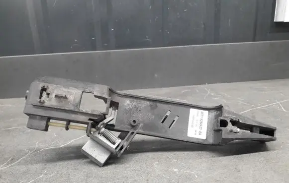 Ford Mondeo Mk III Sliding door exterior handle 1S71-F226B23-AC