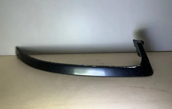 Opel Omega B1 Under headlight/headlamp trim 9046043 90491868