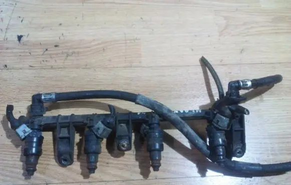 Renault Scenic I Fuel main line pipe 7700864726 866313