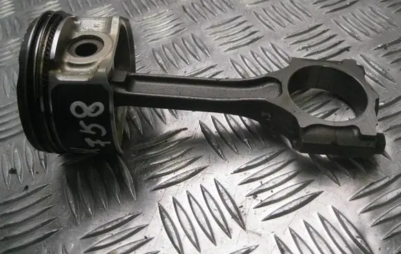 Nissan Juke I F15 Piston with connecting rod BB02N77 BV758