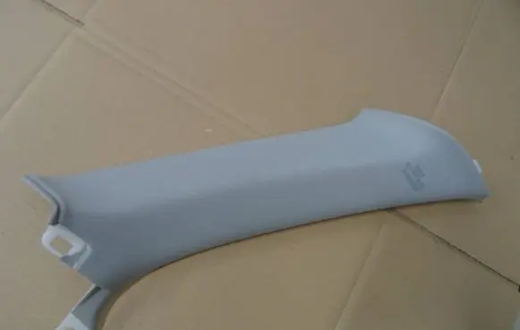 Toyota Avensis T250 (D) pillar trim (bottom)