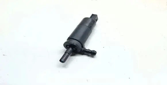 BMW 3 E92 E93 Headlight washer pump 6973097 67126973097