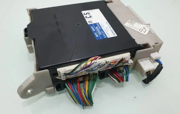 Lexus GS 250 350 300H 450H Central body control module 8922130400