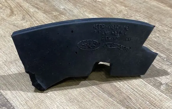Land Rover Range Rover Evoque L551 Fender foam support/seal K8D211841AB R80FA